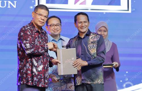 DATUK SERI SAIFUDDIN NASUTION ISMAIL
