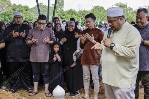 ALLAHYARHAM ROZAID ABDUL RAHMAN