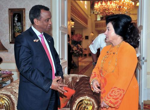 DATIN SERI ROSMAH MANSOR