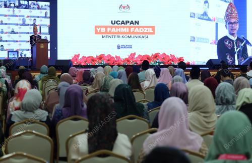 FAHMI FADZIL