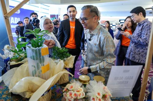 DATUK FAHMI FADZIL