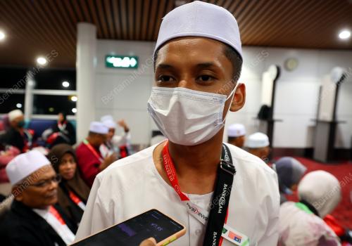 KUMPULAN PERTAMA JEMAAH HAJI MALAYSIA