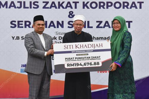 SENATOR DATUK DRZULKIFLI MOHAMAD AL-BAKRI