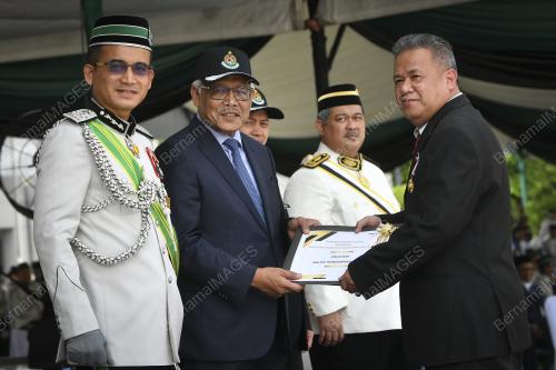 DATUK SERI HAMZAH ZAINUDIN