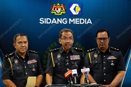 DATUK AZMAN ADAM