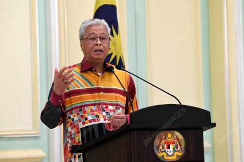 DATUK SERI ISMAIL SABRI YAAKOB