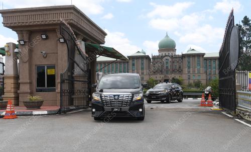 DATUK SERI MOHAMED AZMIN ALI