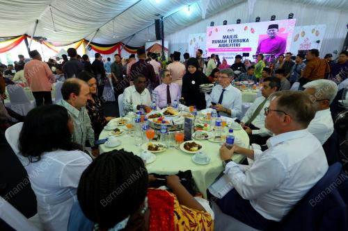 RUMAH TERBUKA TIMBALAN PERDANA MENTERI