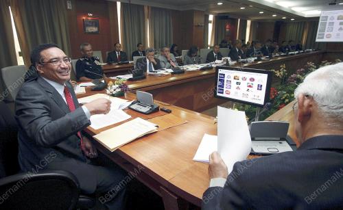HISHAMMUDDIN HUSSEIN