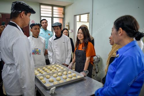 HANNAH YEOH