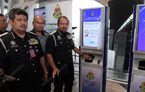 PTJ11_27112017_KIOSK_BN201711242455