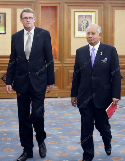 MOHD NAJIB TUN ABDUL RAZAK
