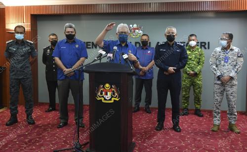 DATUK SERI HAMZAH ZAINUDDIN