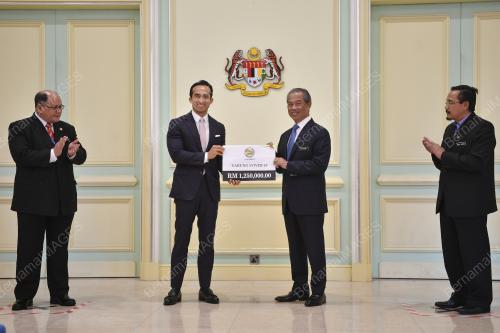 TAN SRI MUHYIDDIN YASSIN
