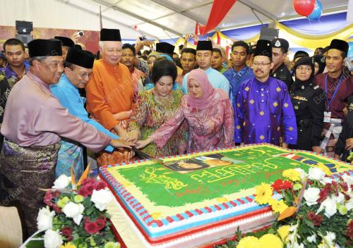 DATUK SERI MOHD NAJIB TUN ABDUL RAZAK