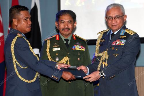 JENERAL TAN SRI AFFENDI BUANG (TUDM)