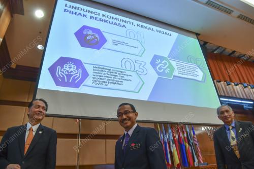 DATUK DR NOOR AZMI GHAZALI