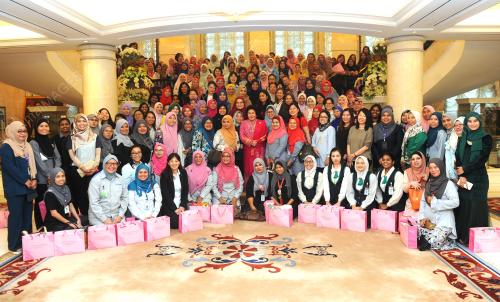 PTJ12_02052017_WANITA