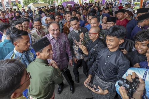DATUK SERI ANWAR IBRAHIM