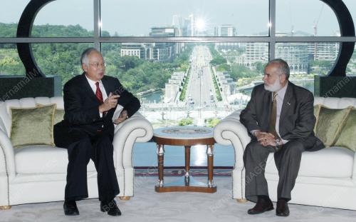 DATUK SERI MOHD NAJIB TUN ABDUL RAZAK