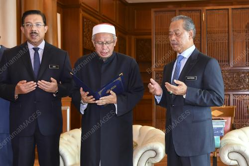 TAN SRI MUHYIDDIN YASSIN