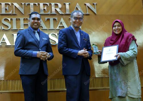 DATUK SERI DZULKEFLY AHMAD