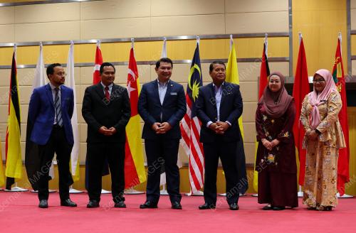 RAFIZI RAMLI