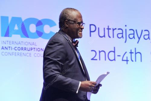 PTJ12_04092015_IACC