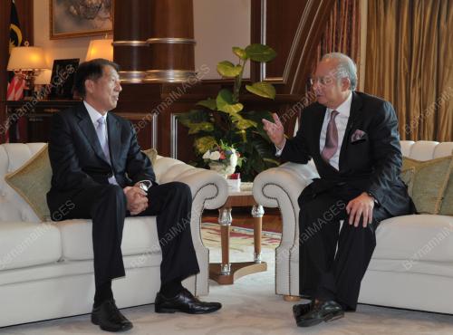 DATUK SERI MOHD NAJIB TUN ABDUL RAZAK