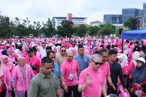 DATUK SERI FADILLAH YUSOF