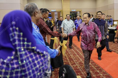 DATUK SERI AHMAD MASLAN
