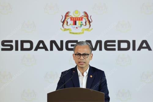 FAHMI FADZIL
