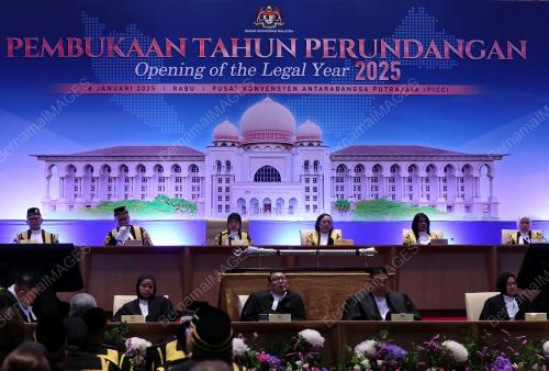 TUN TENGKU MAIMUN TUAN MAT