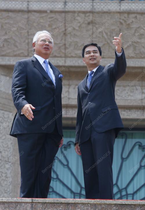 ABHISIT VEJJAJIVA