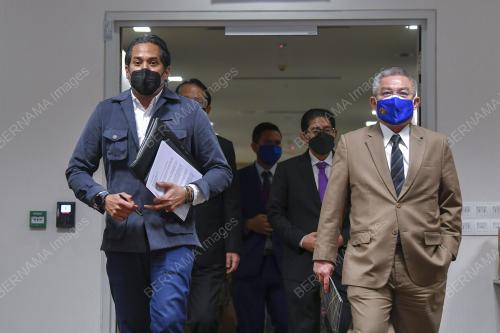 DATUK SERI DR ADHAM BABA & KHAIRY JAMALUDDIN