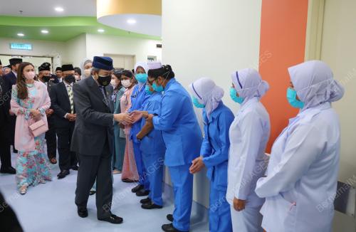 SULTAN SHARAFUDDIN IDRIS SHAH