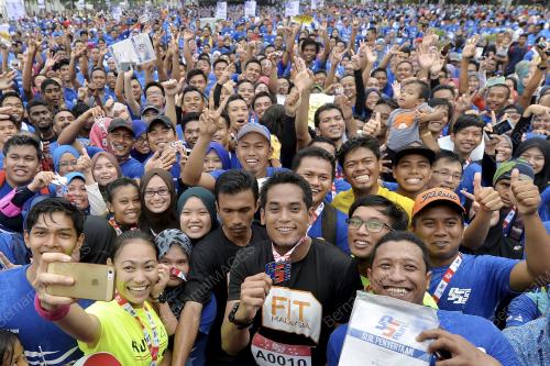 PTJ12_09052015_KJ_9to5RUN