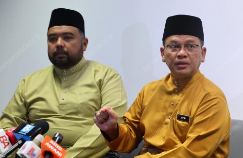 DATUK DR MOHD NA'IM MOKHTAR