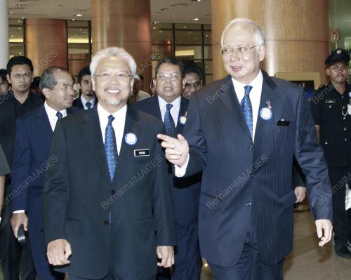 DATUK SERI MOHD NAJIB TUN ABDUL RAZAK