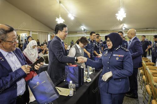 DATUK ANIS RIZANA MOHD ZAINUDIN