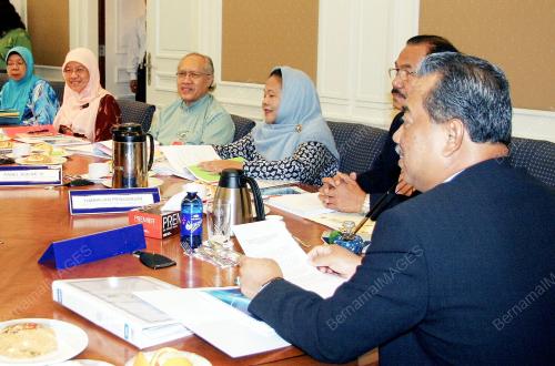 MUHYIDDIN YASSIN