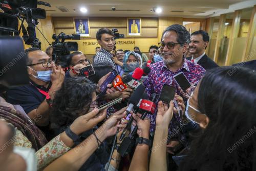 KHAIRY JAMALUDDIN