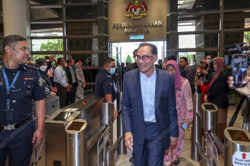 DATUK SERI ANWAR IBRAHIM