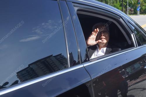 DATUK SERI ISMAIL SABRI YAAKOB