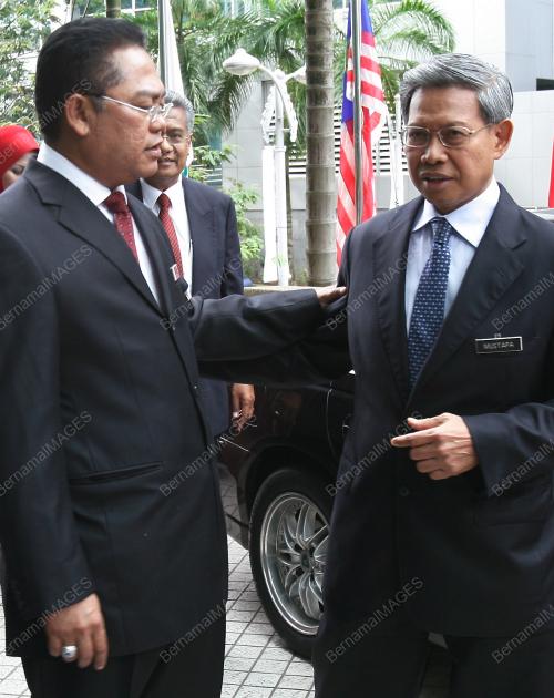 MUSTAPA MOHAMED