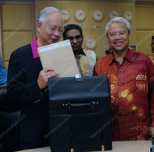 MOHD NAJIB TUN ABDUL RAZAK