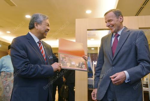 PTJ12_14112014_ZAHID