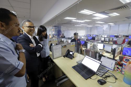 FAHMI FADZIL