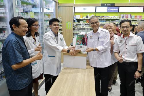 DATUK SERI DR DZULKEFLY AHMAD