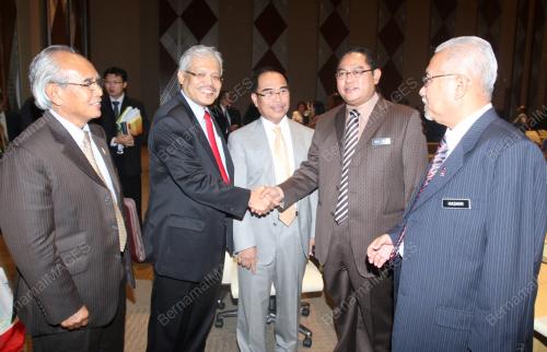 DATUK SERI NOH OMAR